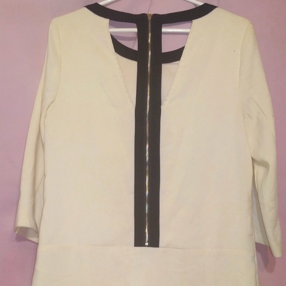4/$20 Gorgeous cream colored dress with cutouts and black trim-M - Picture 2 of 7